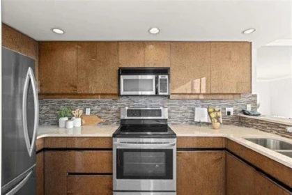 Primary Bedroom Photo of 503 1995 Beach Avenue, Vancouver, BC