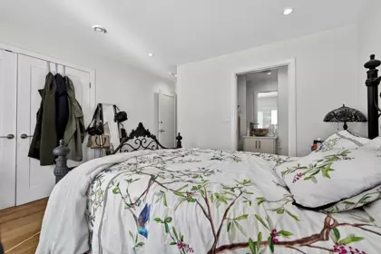 Guest Bathroom Photo of 5430 Melbourne Street, Vancouver, BC
