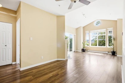 Breakfast Nook Photo of 407 83 Star Crescent, New Westminster, BC