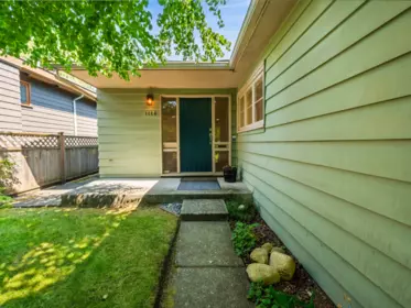 1116 W 20th Street, North Vancouver, BC, North Vancouver — Single Family Residence for sale