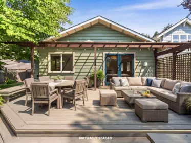 1116 W 20th Street, North Vancouver, BC, North Vancouver — Single Family Residence for sale