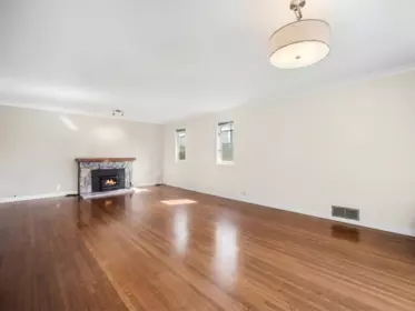 Pantry Photo of 1116 W 20th Street, North Vancouver, BC