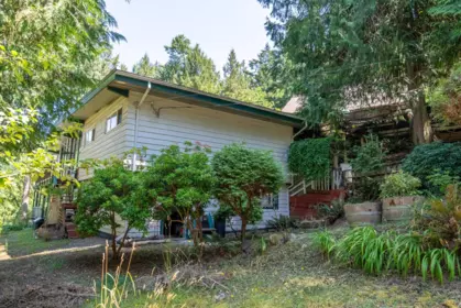 Outdoor Deck Photo of 2610 Gunwhale Road, Pender Island, BC