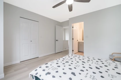 Hallway Photo of 10295 243a Street, Maple Ridge, BC
