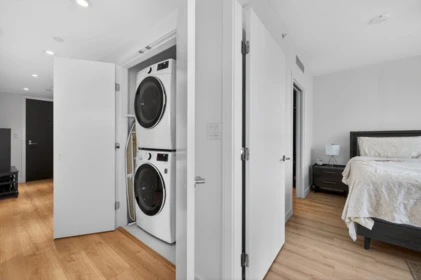 Primary Bathroom Photo of 807 1500 Fern Street, North Vancouver, BC