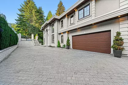 Family Room Photo of 558 Glenross Road, West Vancouver, BC