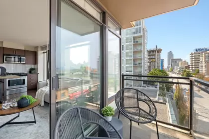 Laundry Room Photo of 707 1068 W Broadway, Vancouver, BC