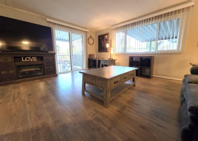 Kitchen Photo of 140 1840 160 Street, Surrey, BC