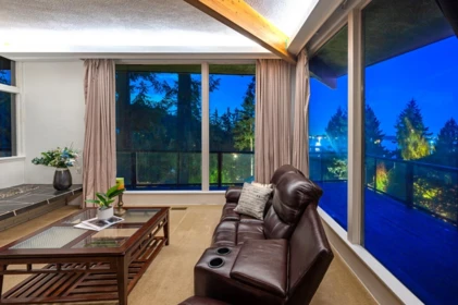 Dining Area Photo of 3980 Bayridge Avenue, West Vancouver, BC