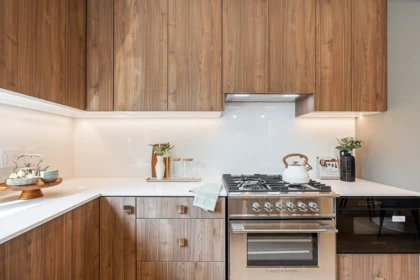 Breakfast Nook Photo of 2 456 E 38th Avenue, Vancouver, BC