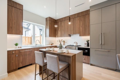 Kitchen Island Photo of 2 456 E 38th Avenue, Vancouver, BC