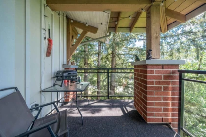 Kitchen Photo of 410 11950 Harris Road, Pitt Meadows, BC