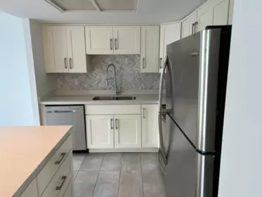 Kitchen Island Photo of 504 1159 Main Street, Vancouver, BC