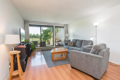 115 9300 Glenacres Drive, Richmond, BC, Richmond — Apartment/Condo for sale