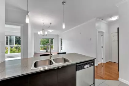 Breakfast Nook Photo of 335 13733 107a Avenue, Surrey, BC