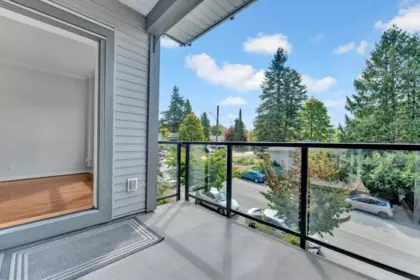 Guest Bathroom Photo of 335 13733 107a Avenue, Surrey, BC