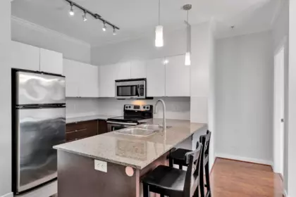 Kitchen Photo of 335 13733 107a Avenue, Surrey, BC