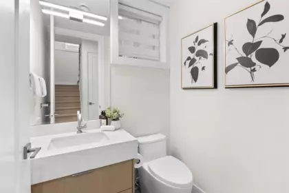 Breakfast Nook Photo of 2 2211 Mannering Avenue, Vancouver, BC
