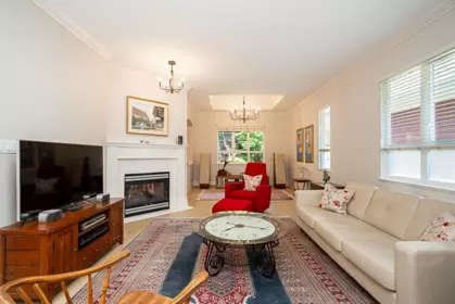 Kitchen Photo of 35 15055 20 Avenue, Surrey, BC