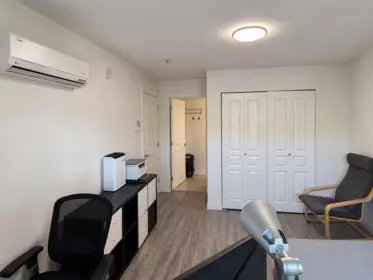 Walk-In Closet Photo of 218 9399 Tomicki Avenue, Richmond, BC