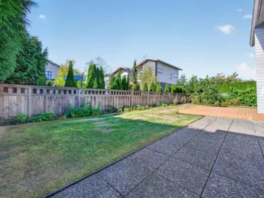 Garden / Landscaping Photo of 8251 Coldfall Court, Richmond, BC