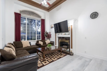 Kitchen Photo of 9534 124 Street, Surrey, BC