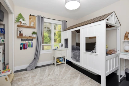 Mudroom Photo of 8792 Goundrey Street, Mission, BC