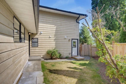 Fitness Center Photo Near 2550 Peregrine Place, Coquitlam, BC