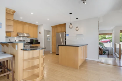 Kitchen Island Photo of 2550 Peregrine Place, Coquitlam, BC