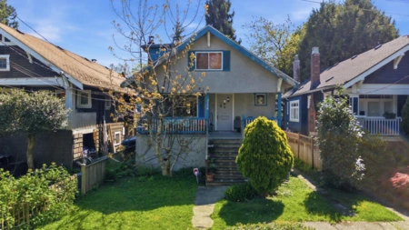 Exterior Rear Photo of 3174 W 5th Avenue, Vancouver, BC