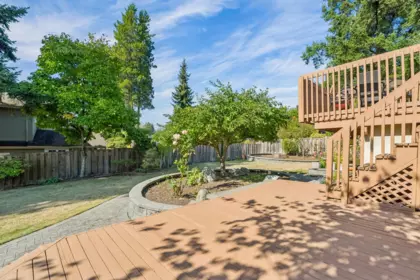 Garden / Landscaping Photo of 5508 Cedardale Court, Burnaby, BC