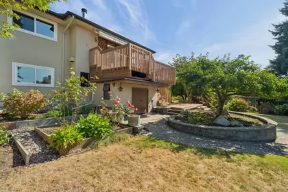 Swimming Pool Photo of 5508 Cedardale Court, Burnaby, BC