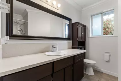 Guest Bathroom Photo of 34805 Mccabe Place, Abbotsford, BC