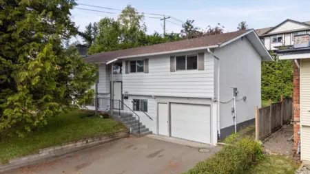 Outdoor Deck Photo of 34805 Mccabe Place, Abbotsford, BC