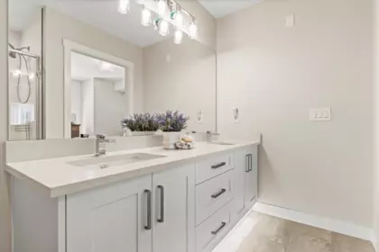Hallway Photo of 122 8497 Young Road, Chilliwack, BC
