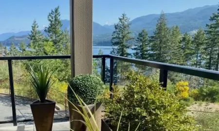 203 5780 Marine Way, Sechelt, BC, Sechelt — Apartment/Condo for sale