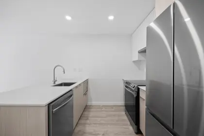 333 13968 Laurel Drive, Surrey, BC, Surrey — Apartment/Condo for sale