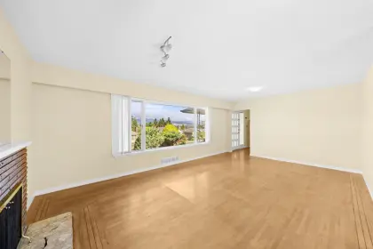 4284 Hazelwood Crescent, Burnaby, BC, Burnaby — Single Family Residence for sale