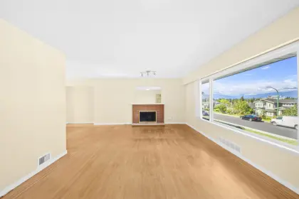4284 Hazelwood Crescent, Burnaby, BC, Burnaby — Single Family Residence for sale