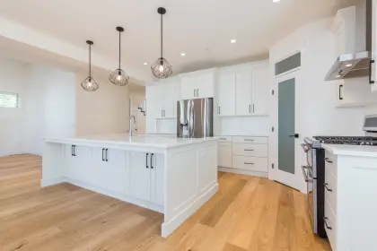 4427 N Auguston Parkway, Abbotsford, BC, Abbotsford — Single Family Residence for sale