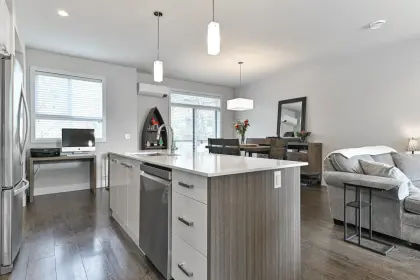 2 1968 North Parallel Road, Abbotsford, BC, Abbotsford — Townhouse for sale