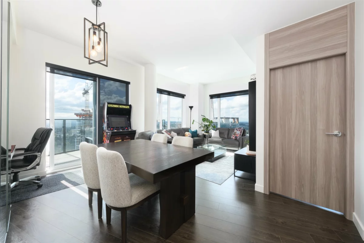 Breakfast Nook Photo of 4105 9887 Whalley Boulevard, Surrey, BC