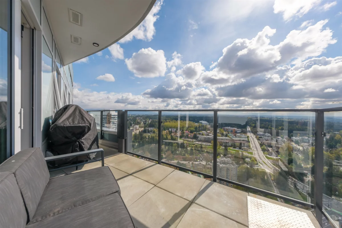 Entry Foyer Photo of 4105 9887 Whalley Boulevard, Surrey, BC