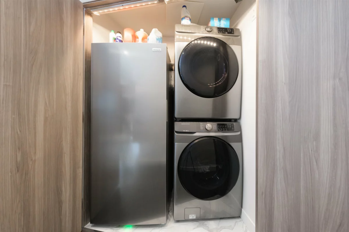 Walk-In Closet Photo of 4105 9887 Whalley Boulevard, Surrey, BC