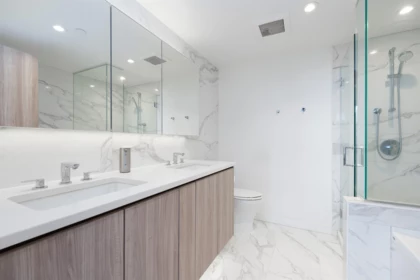 Guest Bathroom Photo of 4105 9887 Whalley Boulevard, Surrey, BC