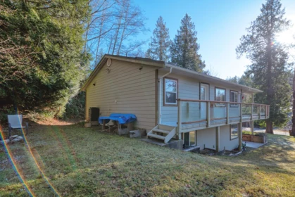 4559 Merrill Road, Madeira Park, BC, Madeira Park — Single Family Residence for sale