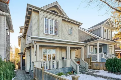 622 E 11th Avenue, Vancouver, BC, Vancouver — Half Duplex for sale