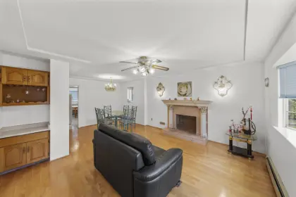 1747 E 37th Avenue, Vancouver, BC, Vancouver — Single Family Residence for sale