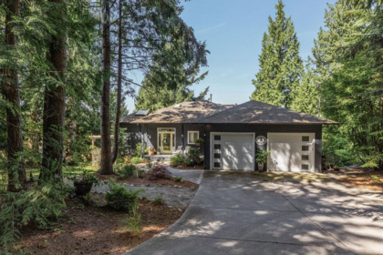 1599 Grandview Road, Gibsons, BC, Gibsons — Single Family Residence for sale