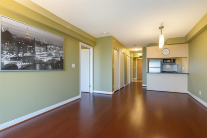 1207 6611 Cooney Road, Richmond, BC, Richmond — Apartment/Condo for sale